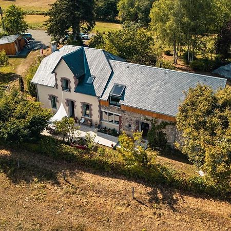 Bed and Breakfast Les Jardins De Nanine Lapleau Exterior foto