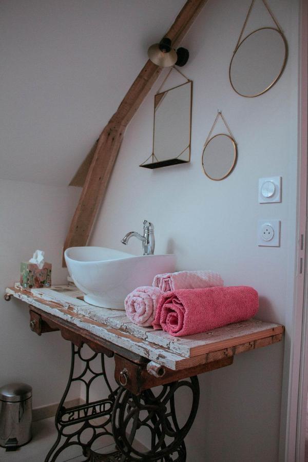 Bed and Breakfast Les Jardins De Nanine Lapleau Exterior foto