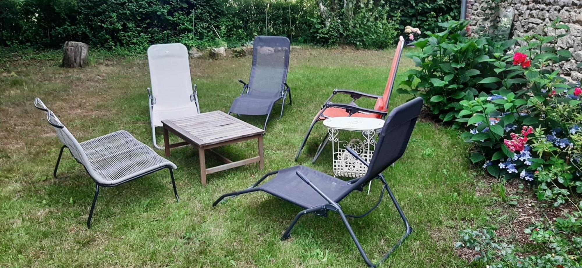 Bed and Breakfast Les Jardins De Nanine Lapleau Exterior foto